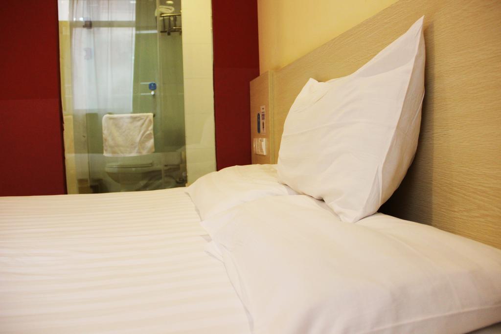 Hanting Express Shanghai Shang Nan Exterior photo