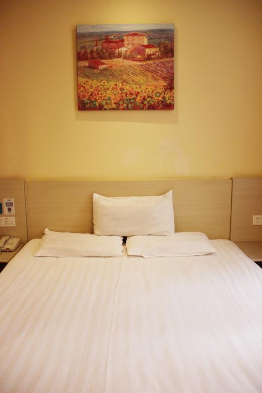 Hanting Express Shanghai Shang Nan Exterior photo